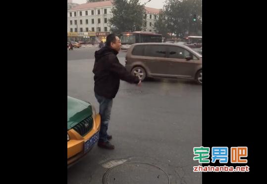 街拍视频 北京的哥 