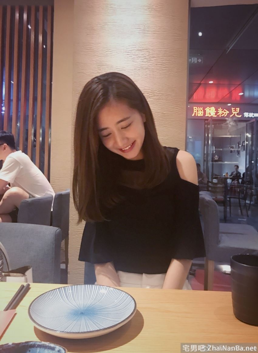 美女记者 熊黎 MissAliceee 