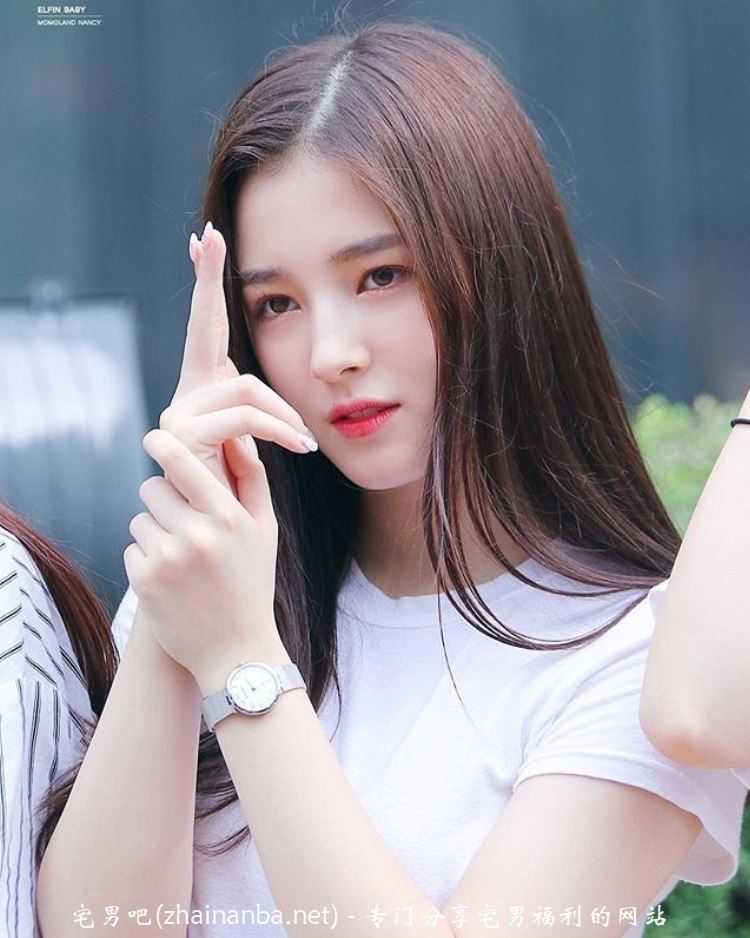 낸시 紧身牛仔裤 李承利 Nancy MOMOLAND 