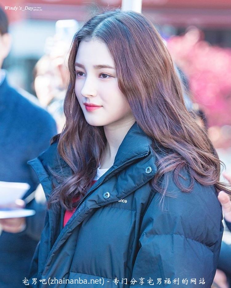 낸시 紧身牛仔裤 李承利 Nancy MOMOLAND 