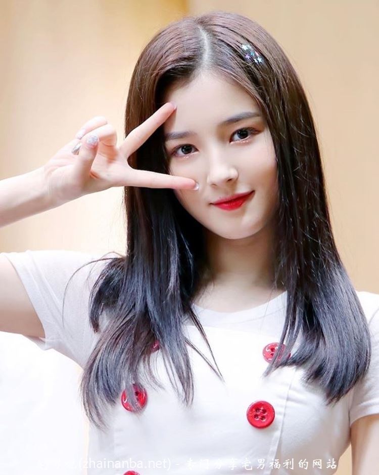 낸시 紧身牛仔裤 李承利 Nancy MOMOLAND 