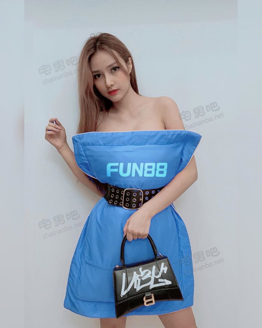 越南DJ 美女DJ 网络红人 jennyyen249 Jenny Yến DJ Jenny Yến 